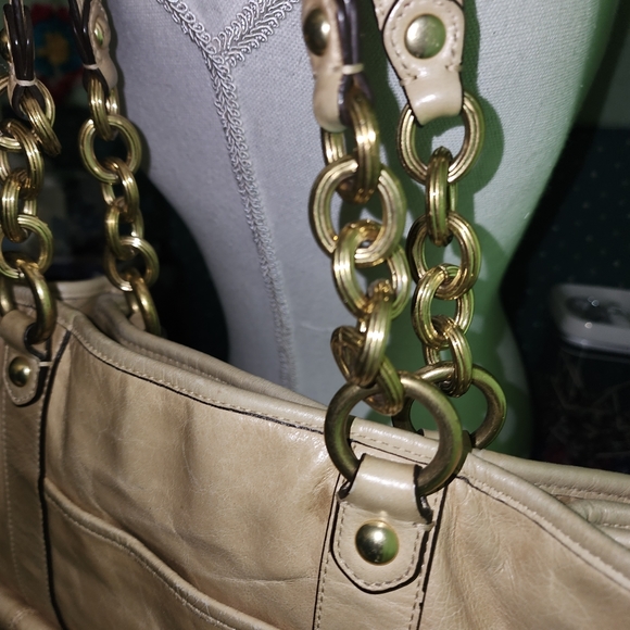 COACH GUC POPPY LEATHER NORTH/SOUTH PUSHLOCK LARGE TOTE BAG - Picture 4 of 16